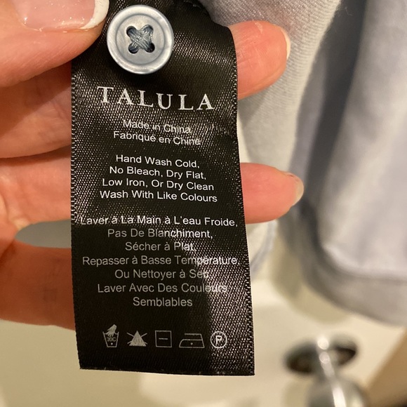 Aritzia-Montana Chambray Modal Light Blue Tones Button Down Shirt (Size:Medium) - Picture 3 of 6